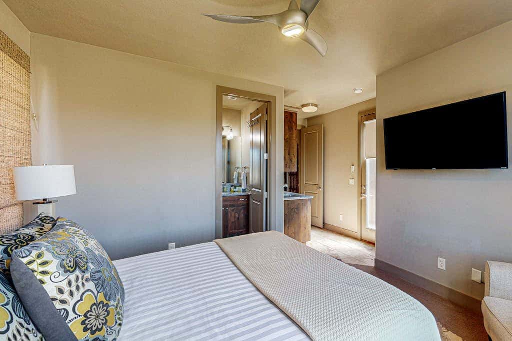 Red Mountain Retreat- Paradise Village #5