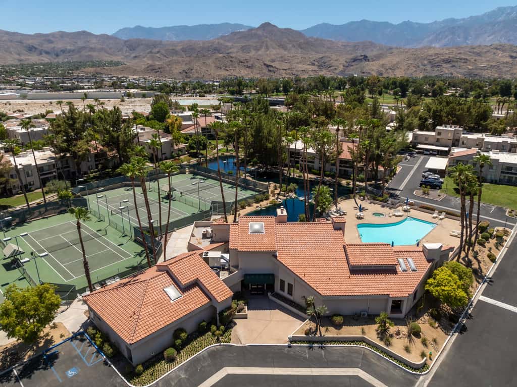 Desert Shores