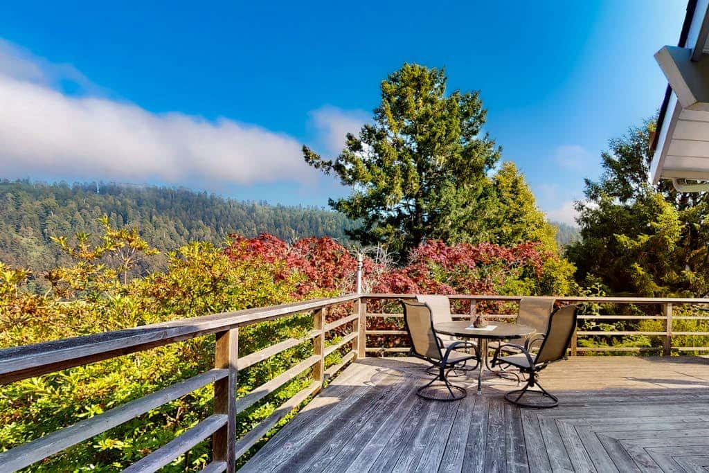 Viewcrest Retro Country Home
