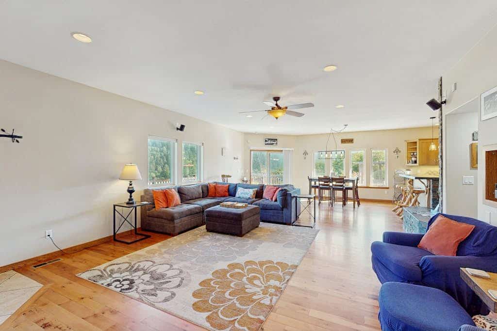 Custom home overlooking Redwood Creek Valley - hot tub, furnished deck & firepit