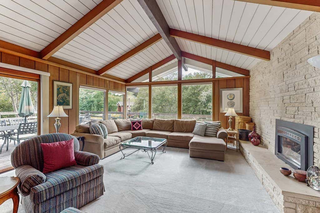 Mimi's Ranch House