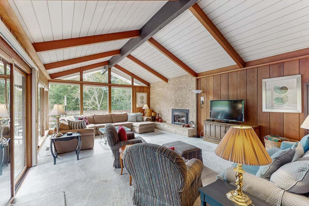 Mimi's Ranch House