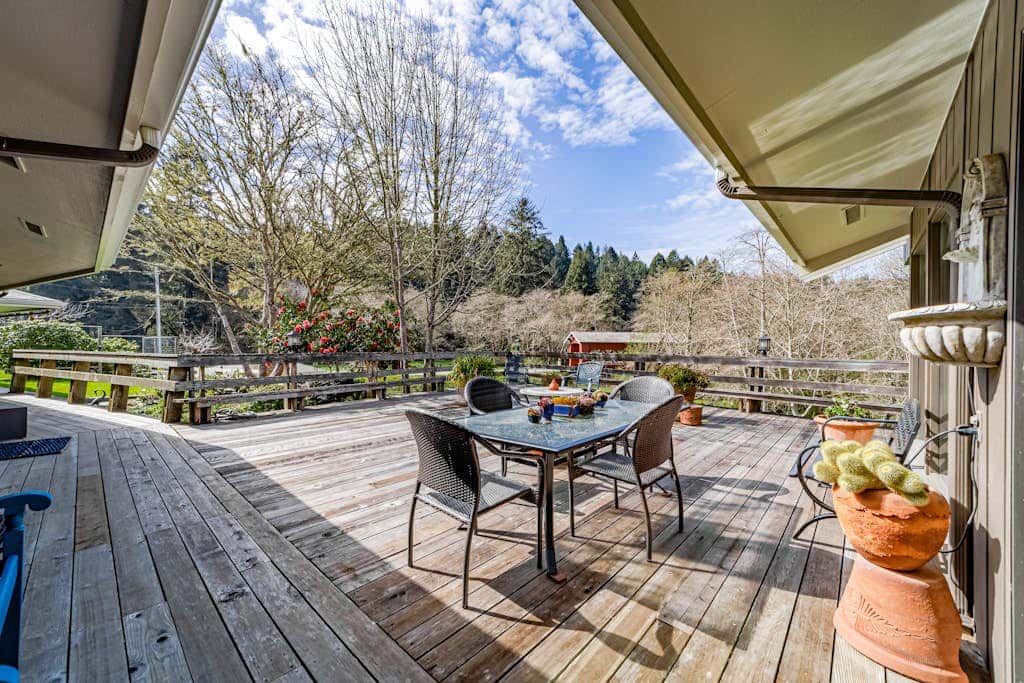 Mimi's Ranch House