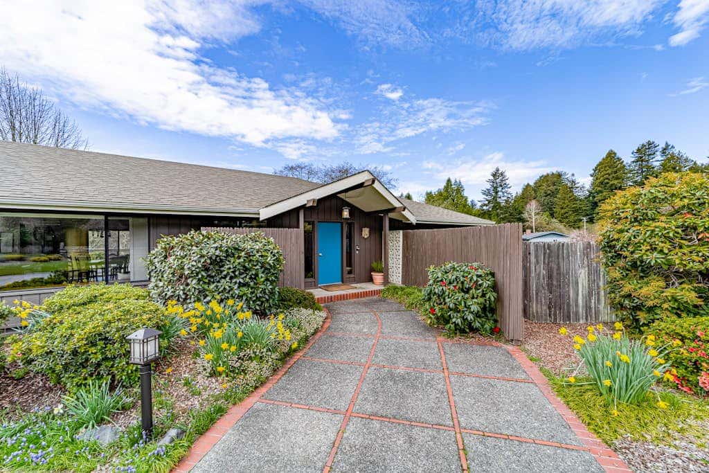 Mimi's Ranch House