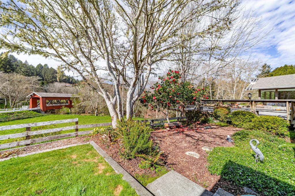Mimi's Ranch House
