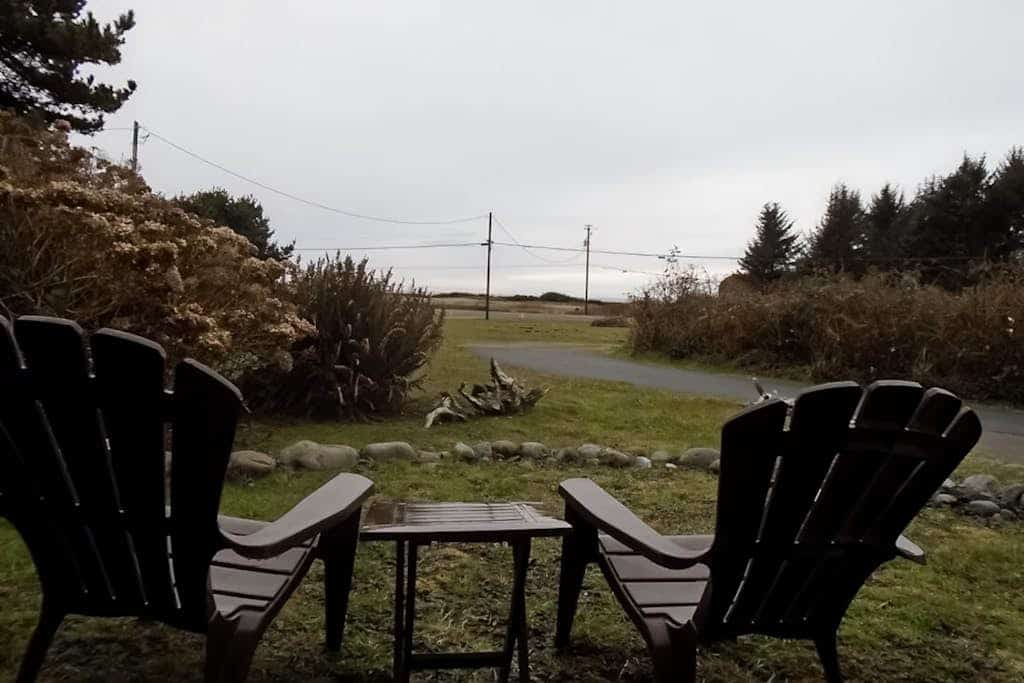 Stunning Ocean & Mountain Views, Quiet Family Home, Gas Grill, Beach Access