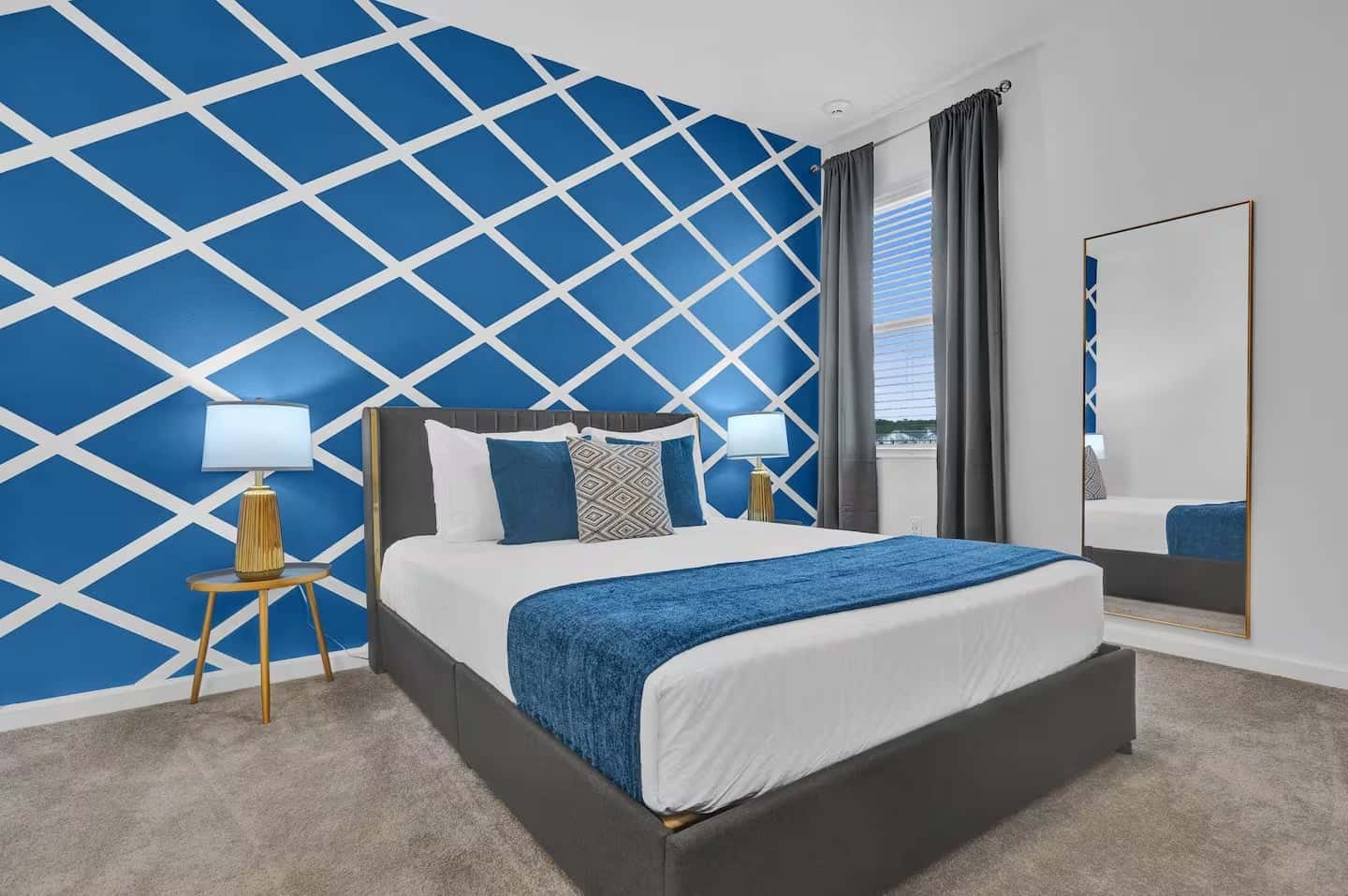 Modern Home at Sonoma! Sleeps 32