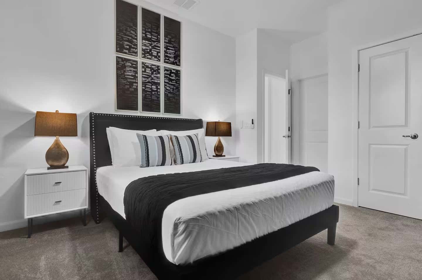 Modern Home at Sonoma! Sleeps 32