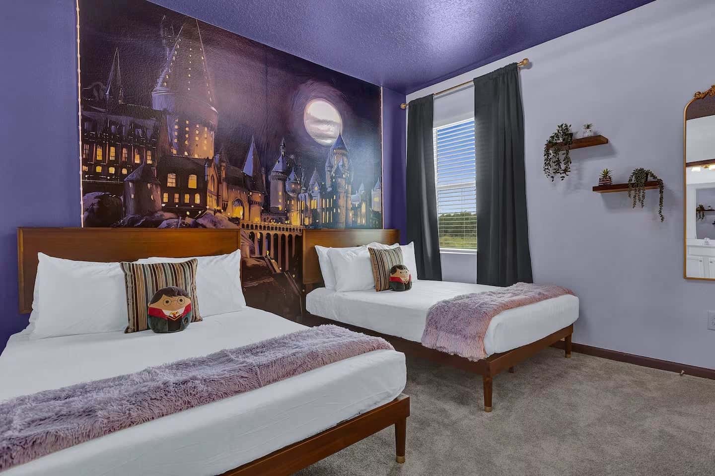 Modern Home at Sonoma! Sleeps 32
