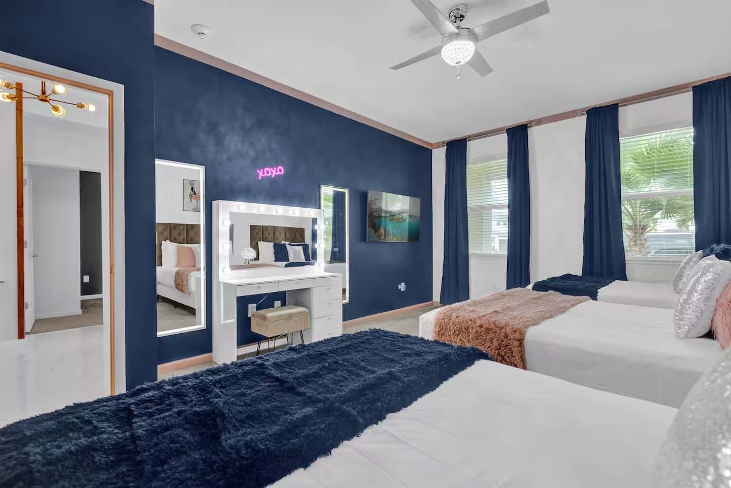 Modern Home at Sonoma! Sleeps 32