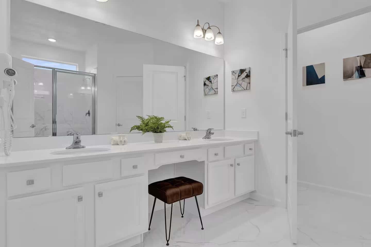 Modern Home at Sonoma! Sleeps 32