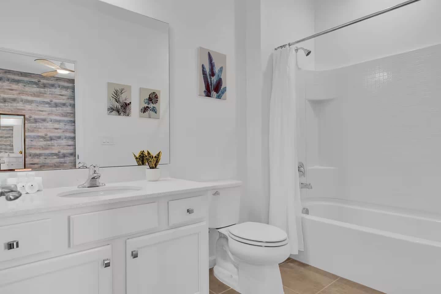 Modern Home at Sonoma! Sleeps 32