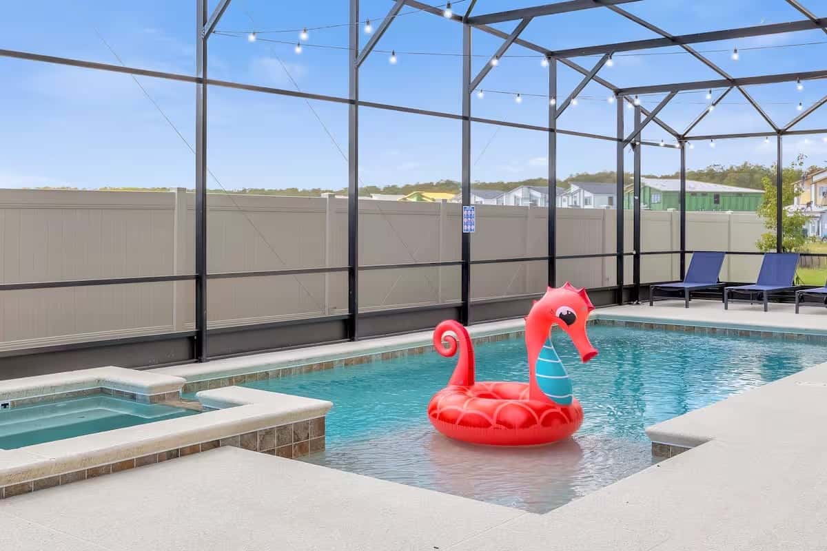 Modern Home at Sonoma! Sleeps 32