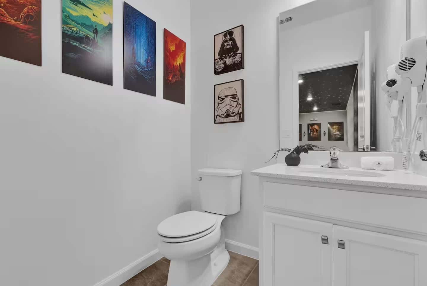 Modern Home at Sonoma! Sleeps 32