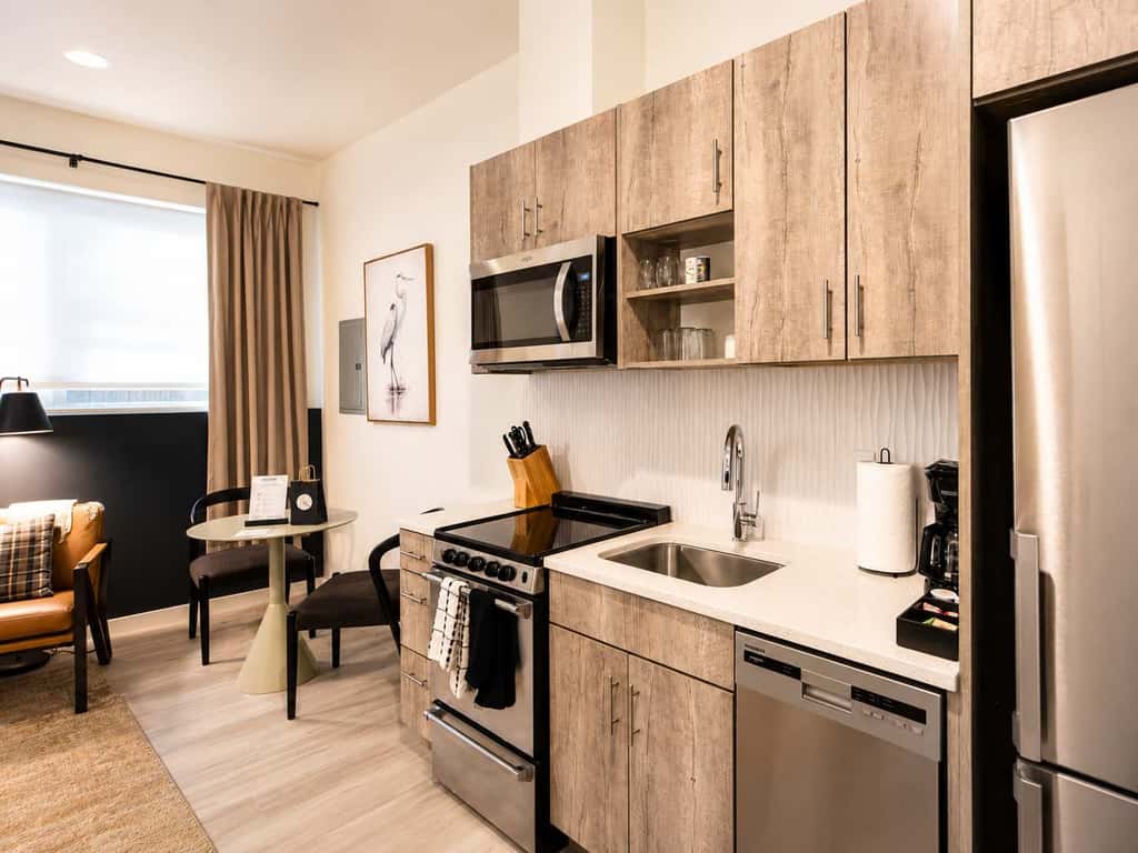 Roami at Zuni | Cozy Studio LoHi Apartment