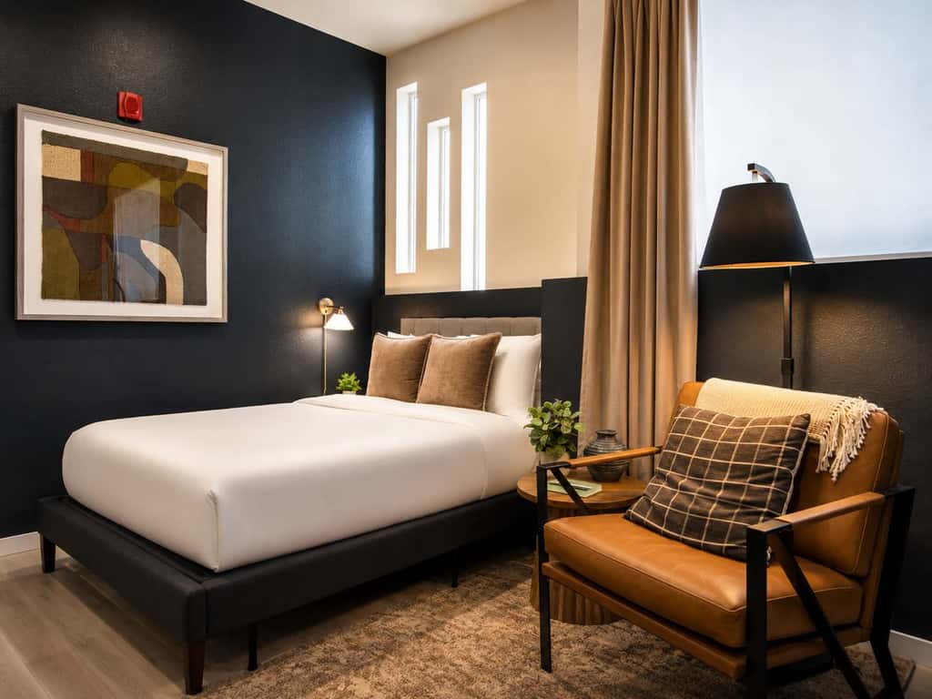 Roami at Zuni | Cozy Studio LoHi Apartment