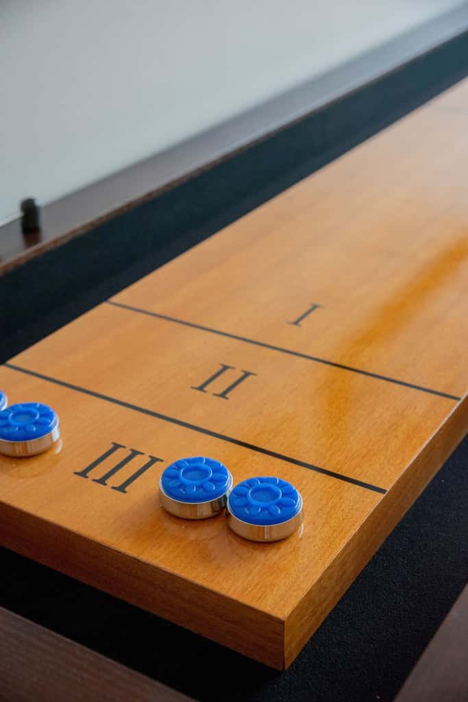 3BR | Pool Table + Arcade + Gym by CozySuites