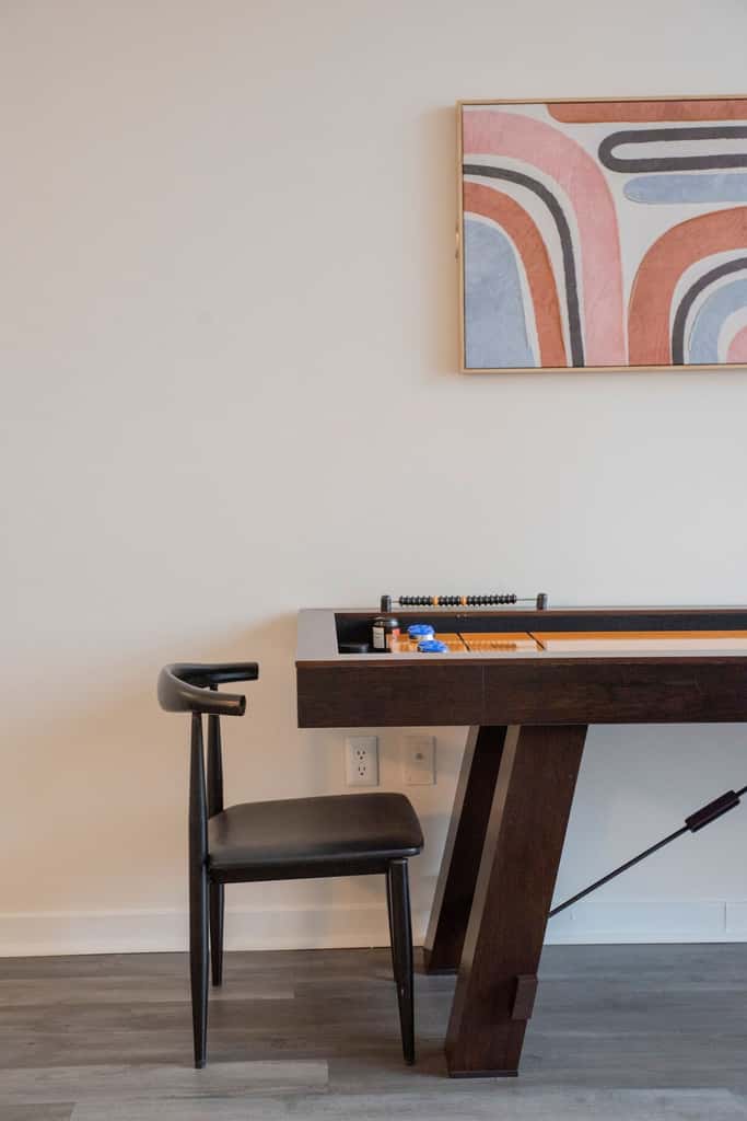 3BR | Pool Table + Arcade + Gym by CozySuites