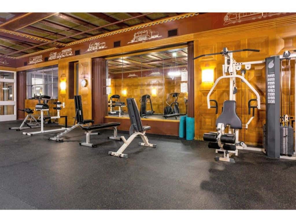 2BR Gym, Skybridge Access| Block by CozySuites