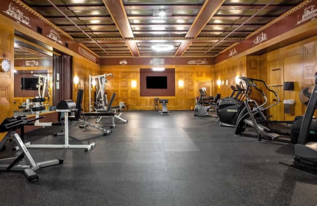 2BR Gym, Skybridge Access| Block by CozySuites