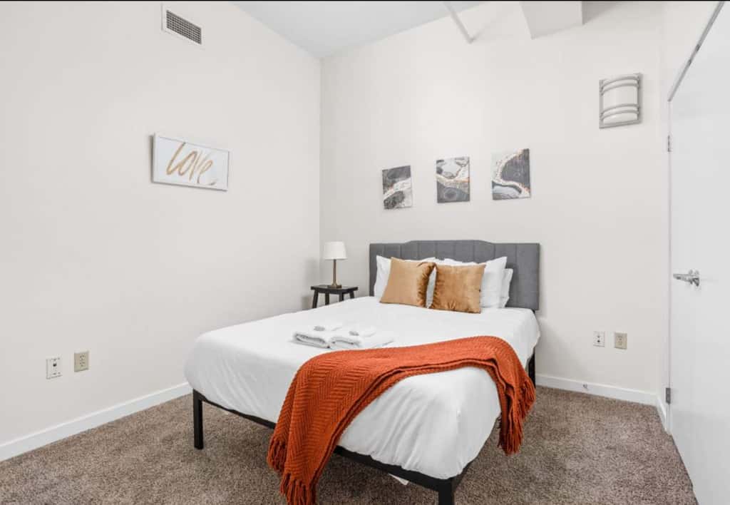 2BR Gym, Skybridge Access| Block by CozySuites