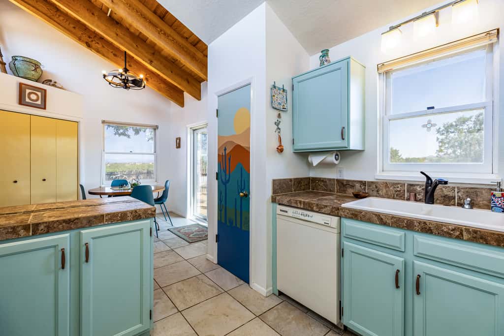 Casa de Colores - Adobe Retreat, Dog-Friendly, AC