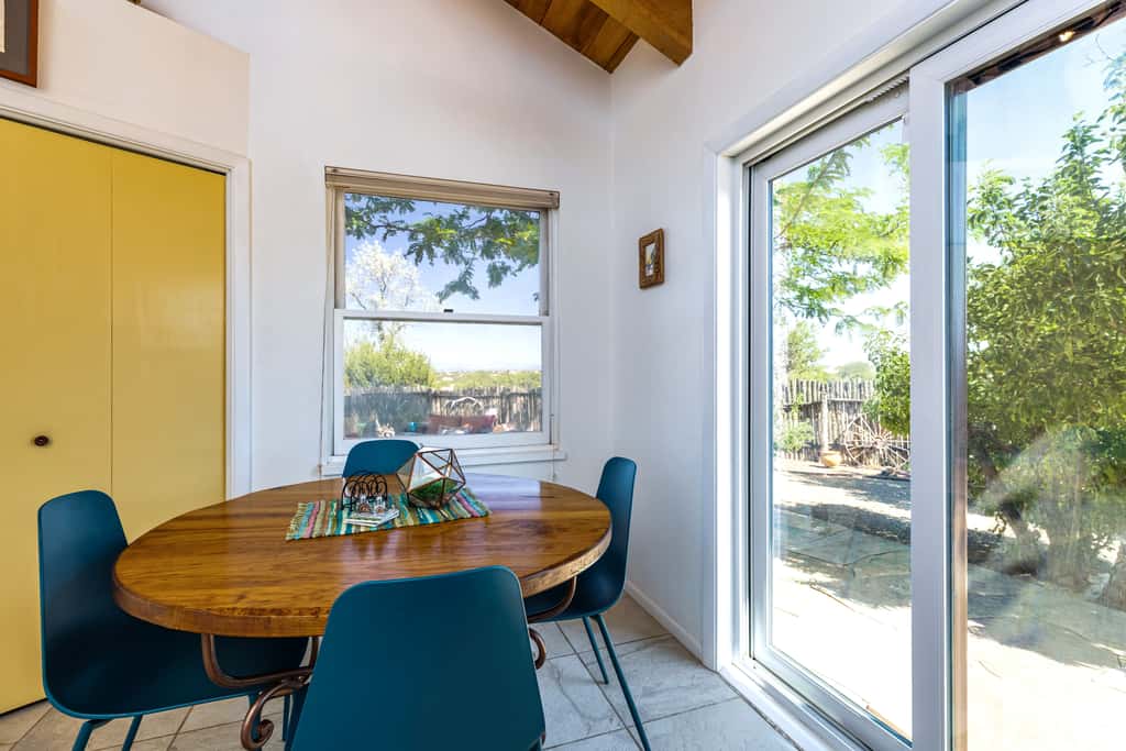 Casa de Colores - Adobe Retreat, Dog-Friendly, AC