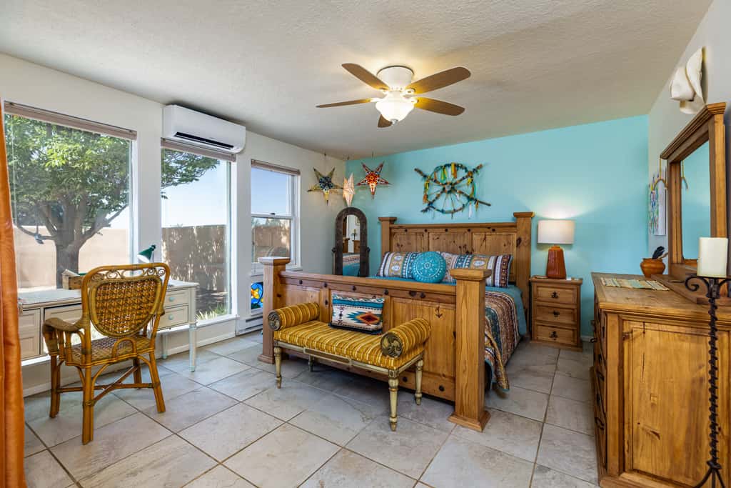 Casa de Colores - Adobe Retreat, Dog-Friendly, AC