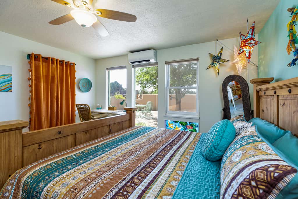 Casa de Colores - Adobe Retreat, Dog-Friendly, AC