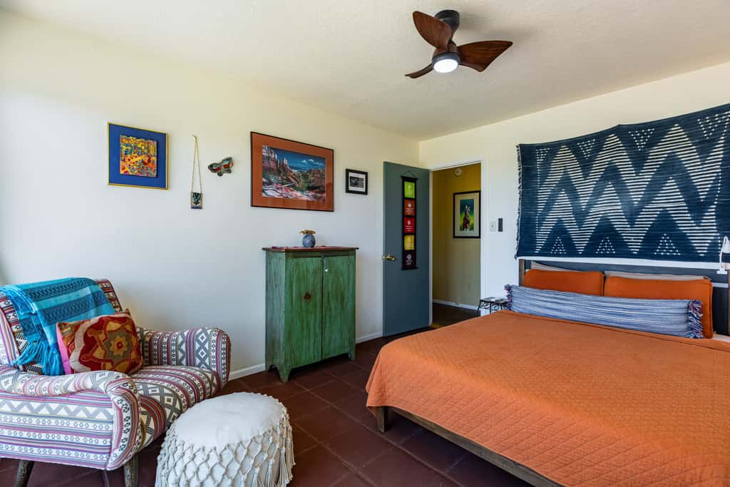 Casa de Colores - Adobe Retreat, Dog-Friendly, AC