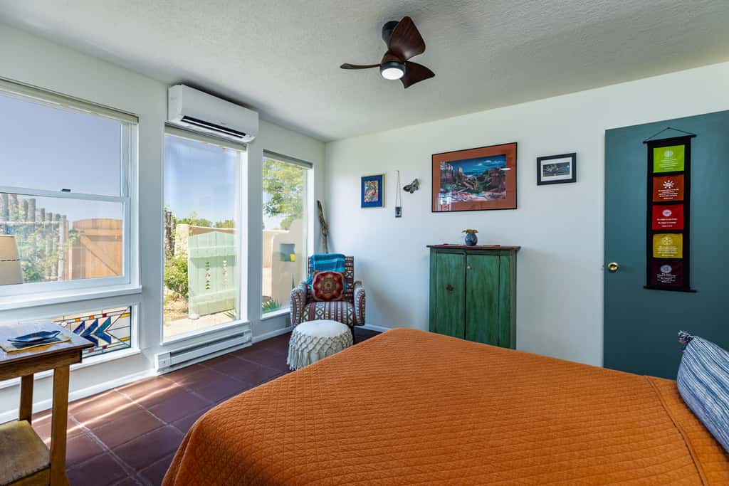 Casa de Colores - Adobe Retreat, Dog-Friendly, AC