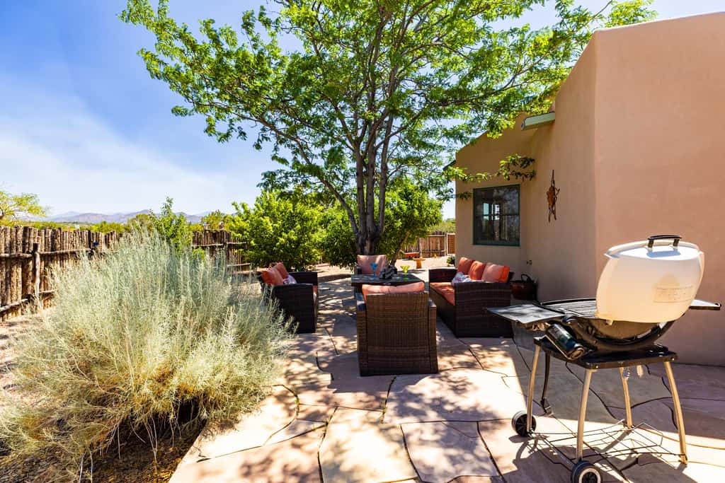 Casa de Colores - Adobe Retreat, Dog-Friendly, AC