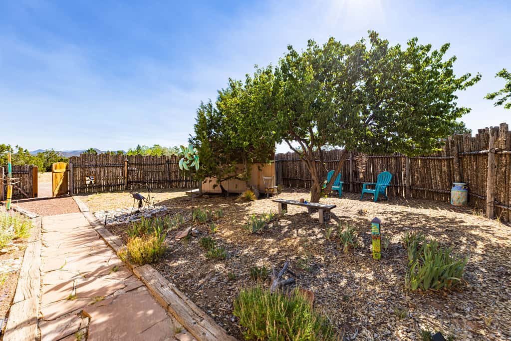 Casa de Colores - Adobe Retreat, Dog-Friendly, AC