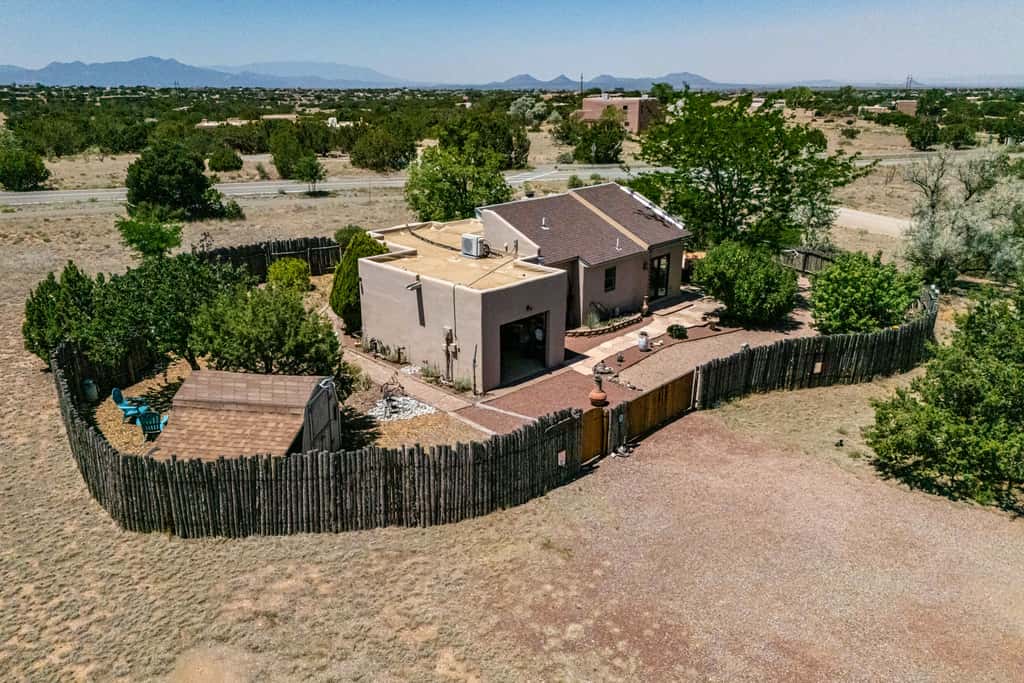 Casa de Colores - Adobe Retreat, Dog-Friendly, AC