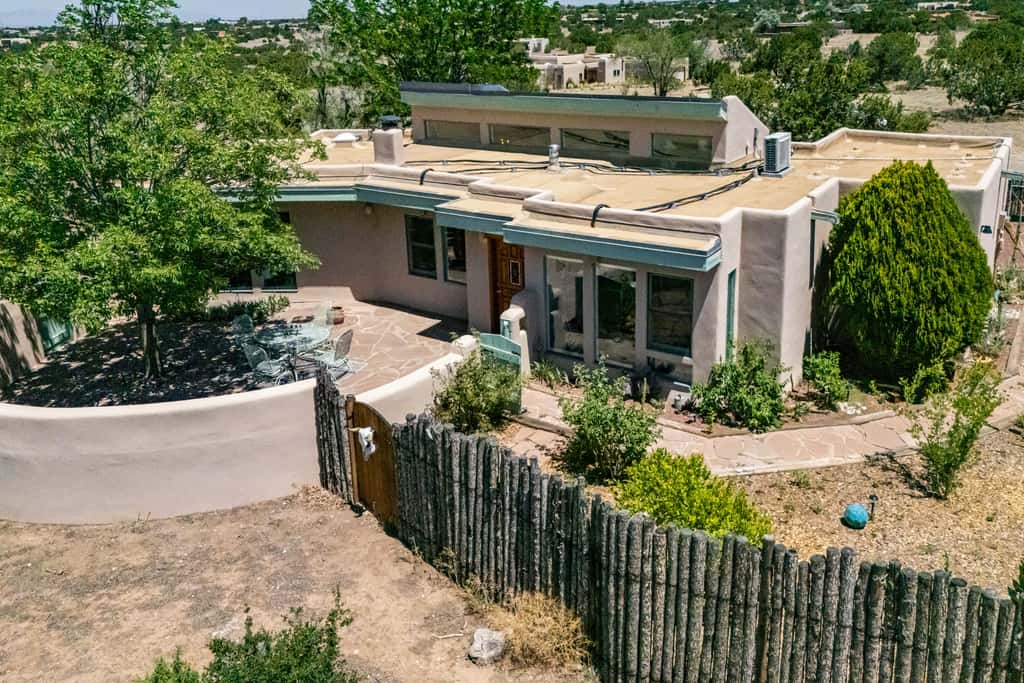 Casa de Colores - Adobe Retreat, Dog-Friendly, AC