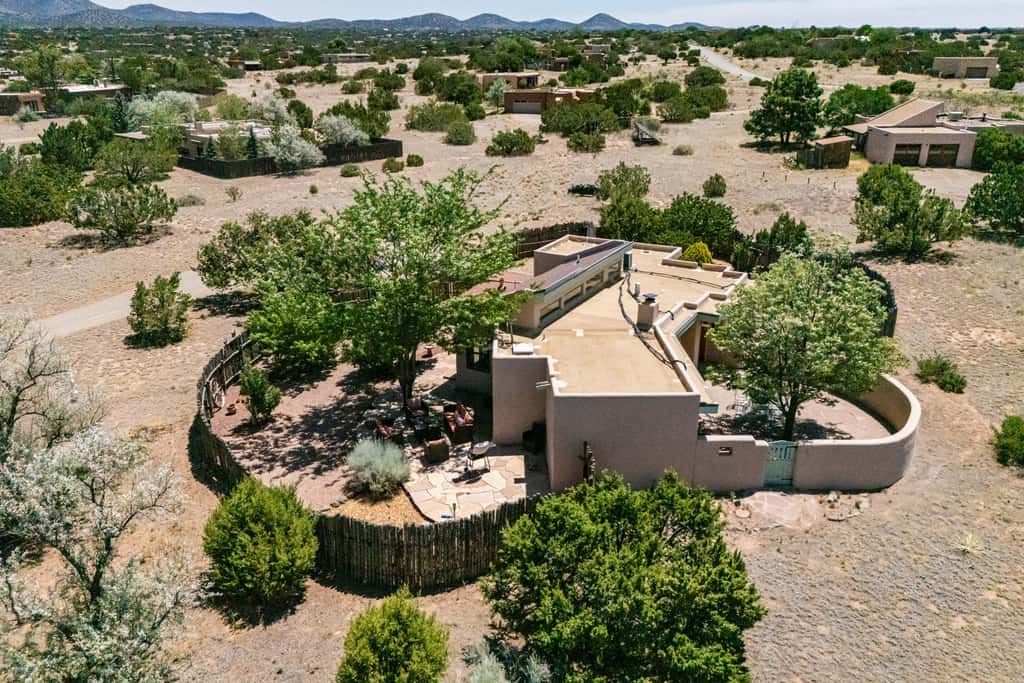 Casa de Colores - Adobe Retreat, Dog-Friendly, AC