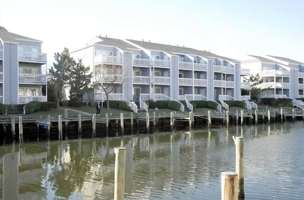 Hidden Harbour 122F - Near Beach
