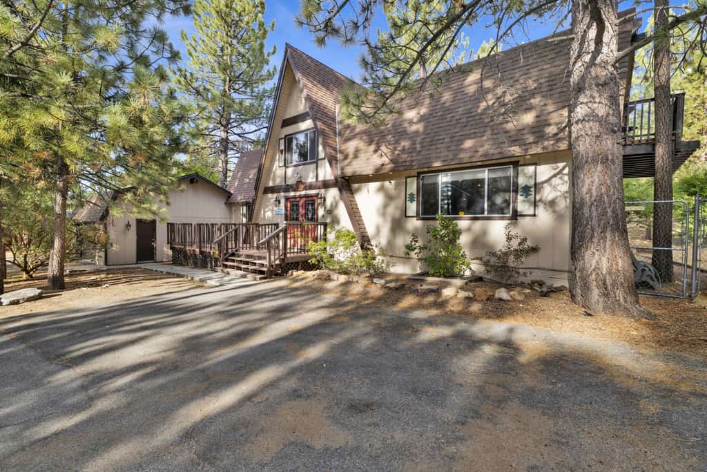 Mountain Getaway Near Snow Summit | 4BR • 3.5BA • Game Room
