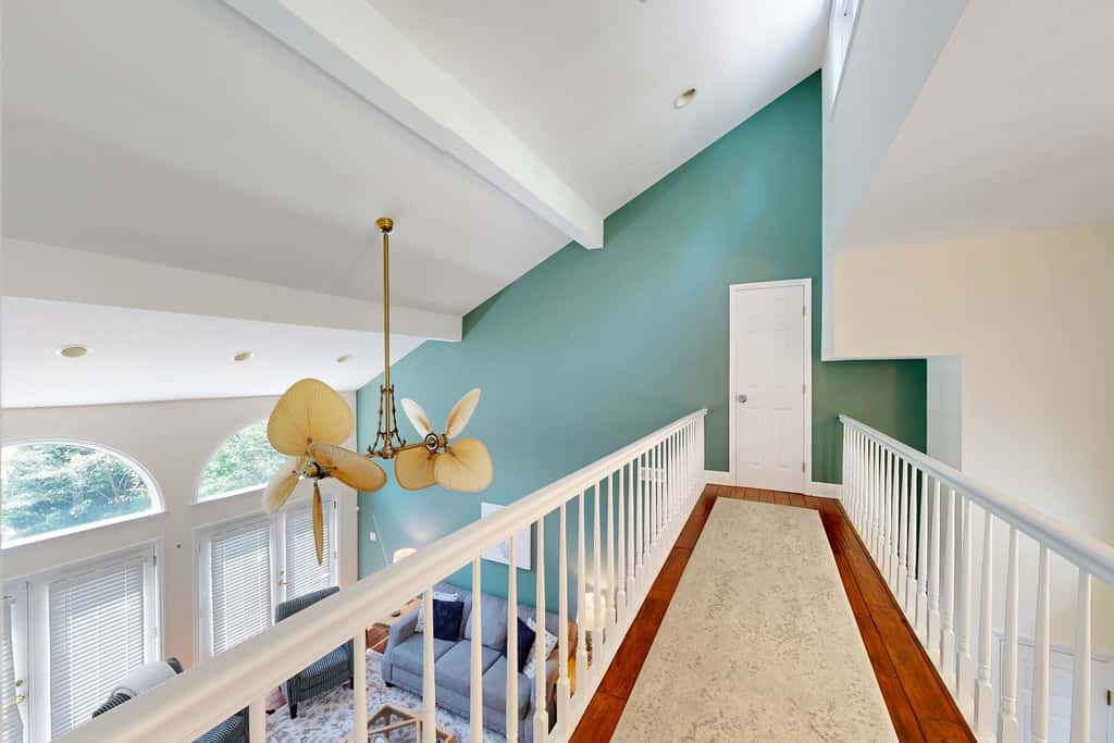 Lake Lure Lakefront House, Private Dock, Multiple Decks, Kayaks, Mountain Views, Gameroom
