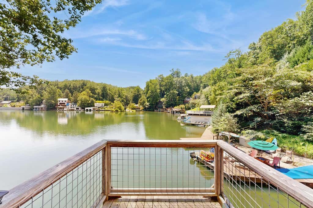 Lake Lure Lakefront House, Private Dock, Multiple Decks, Kayaks, Mountain Views, Gameroom