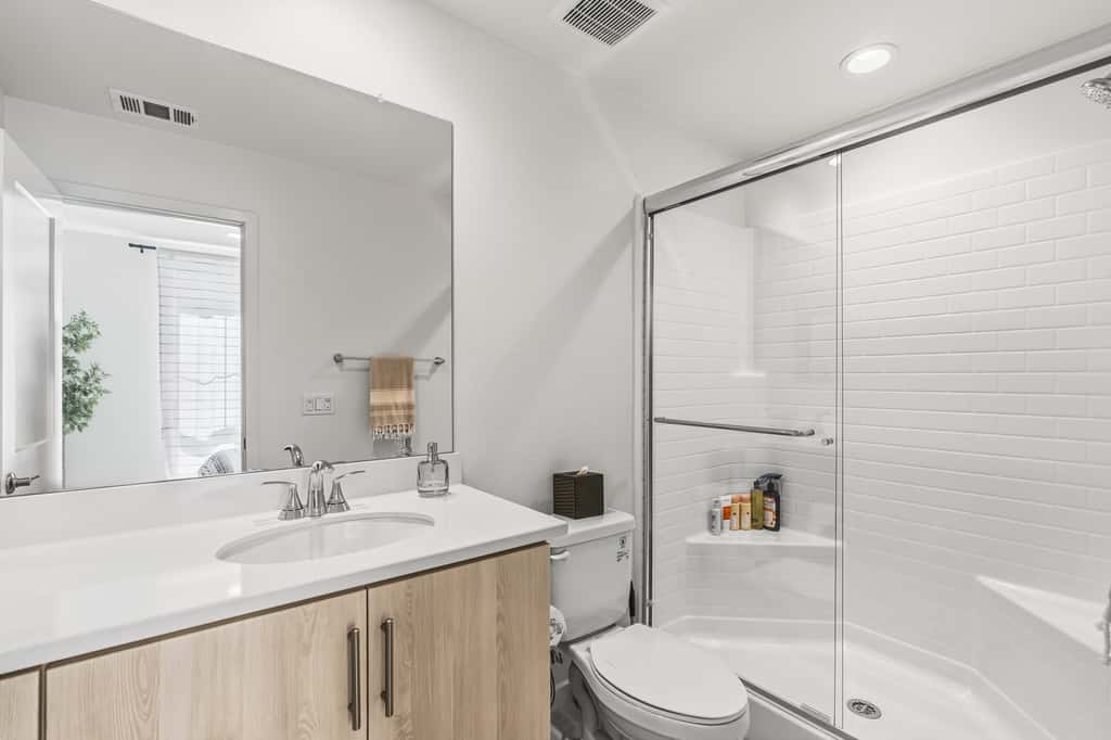 Modern 4BR Townhouse near Beach & Legoland