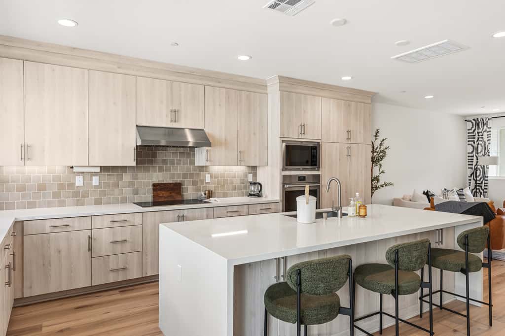 Modern 4BR Townhouse near Beach & Legoland