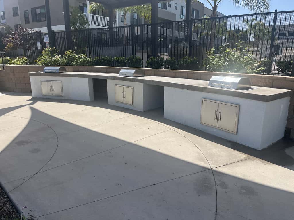 Modern 4BR Townhouse near Beach & Legoland