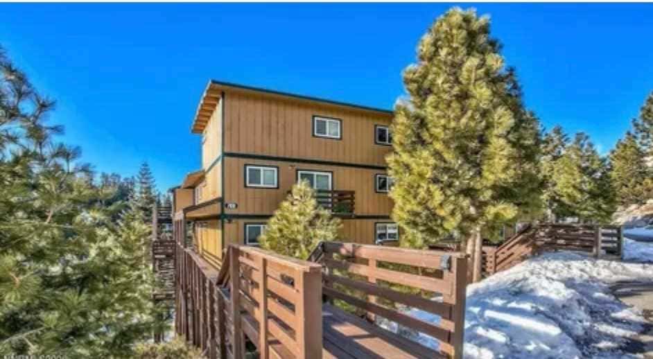 Heavenly Vista Lago Lake View - Luxury Ski-In-Ski-Out Retreat with Stunning Lake Views