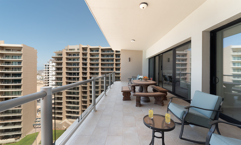 Las Palomas Phase II Coronado 1201 Exceptional Oceanfront 2BR 2BA Unit.