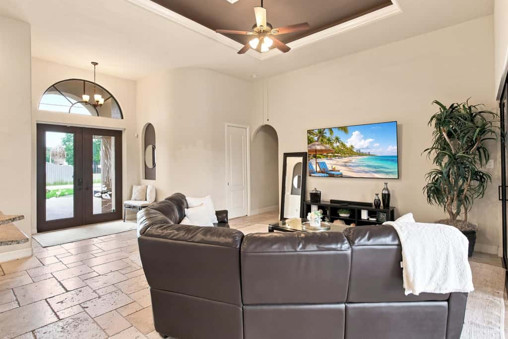 Dog-Friendly Canalfront Retreat with Heated Pool & Kayaks