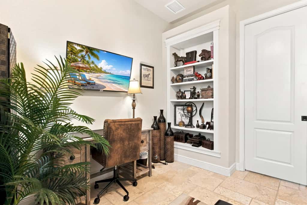 Dog-Friendly Canalfront Retreat with Heated Pool & Kayaks