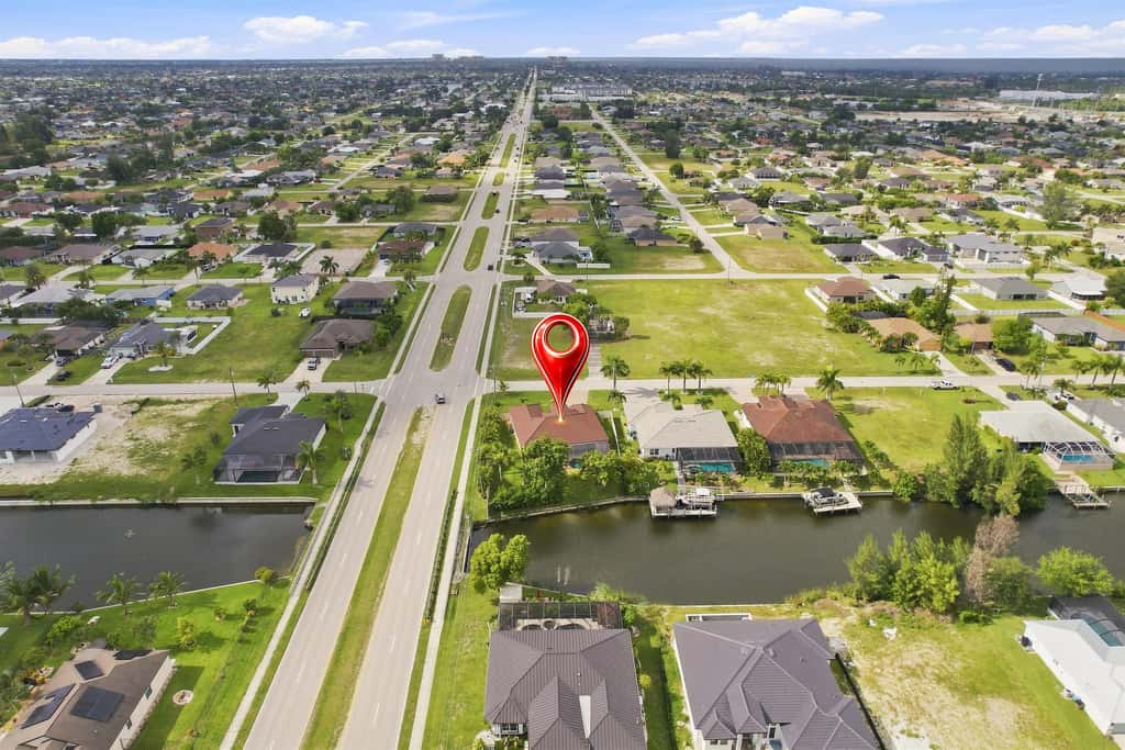Dog-Friendly Canalfront Retreat with Heated Pool & Kayaks