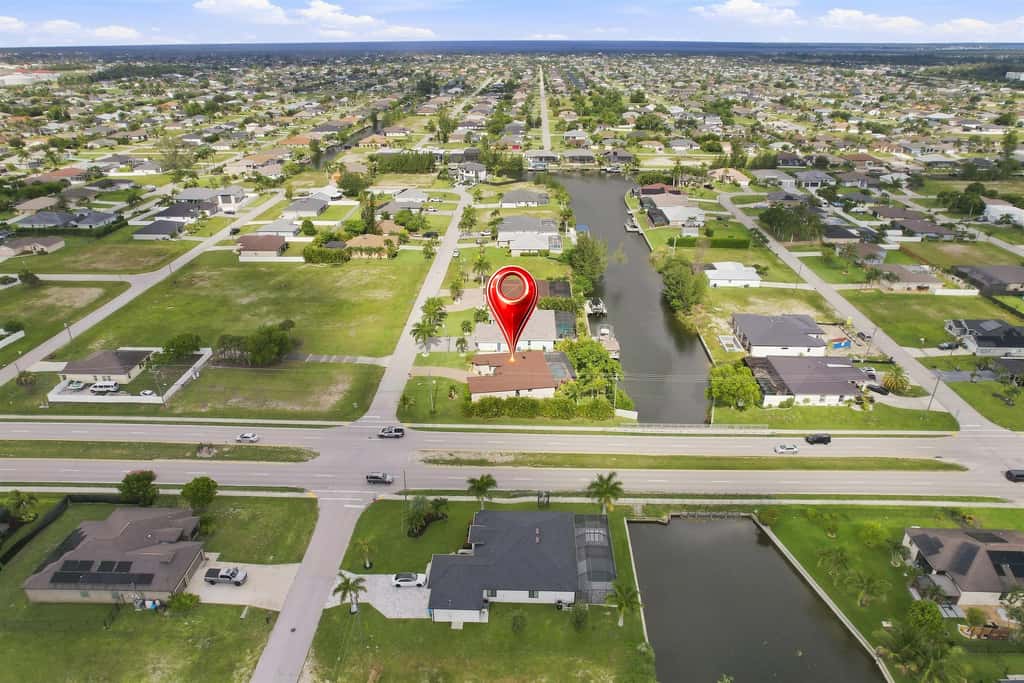 Dog-Friendly Canalfront Retreat with Heated Pool & Kayaks