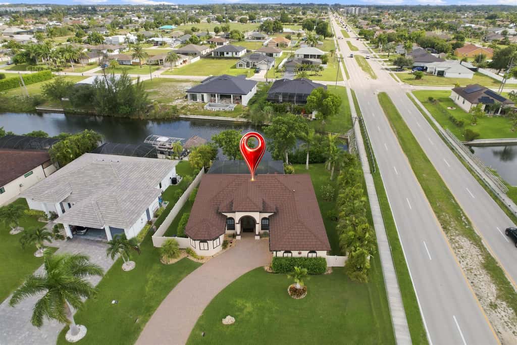 Dog-Friendly Canalfront Retreat with Heated Pool & Kayaks